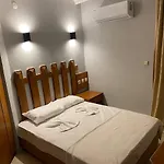 Aparthotel Ege *