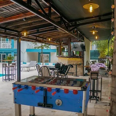 Hotel apartamentowy Ege *